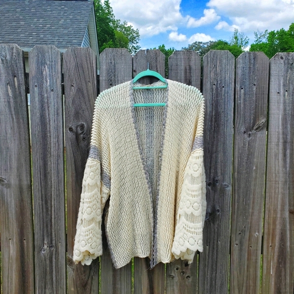 Anthropologie Tops - Anthropologie Boho Cream Knit Open Kimono